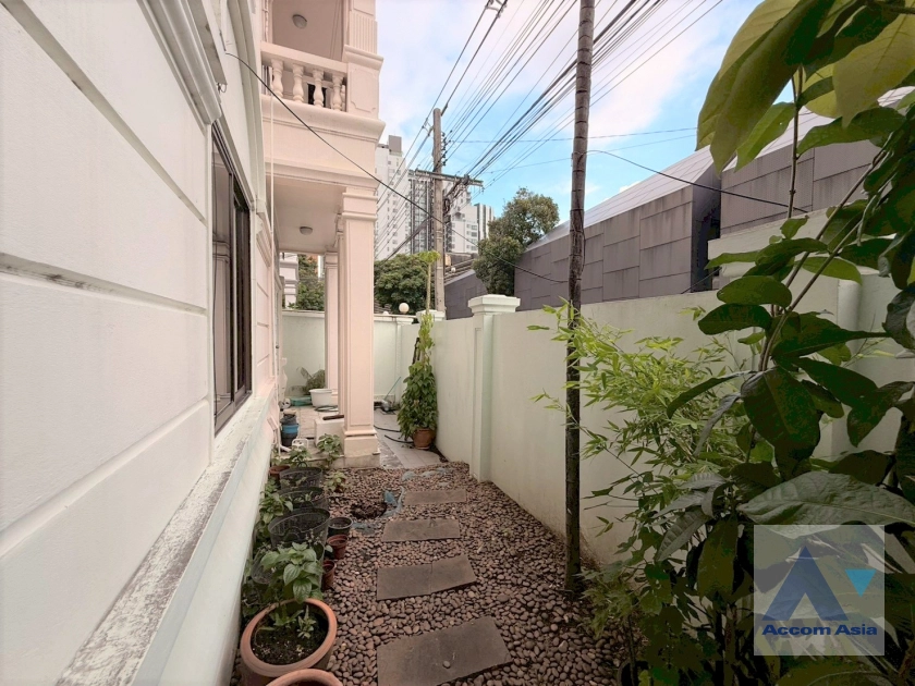 28  4 br House for rent and sale in Sukhumvit ,Bangkok BTS Thong Lo at Sukhumvit Villa 10001501