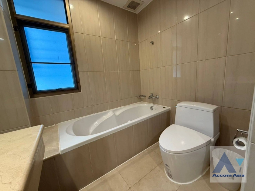 15  2 br Apartment for rent and sale in Ploenchit ,Bangkok BTS Ratchadamri at Step to Lumpini Park AA15155