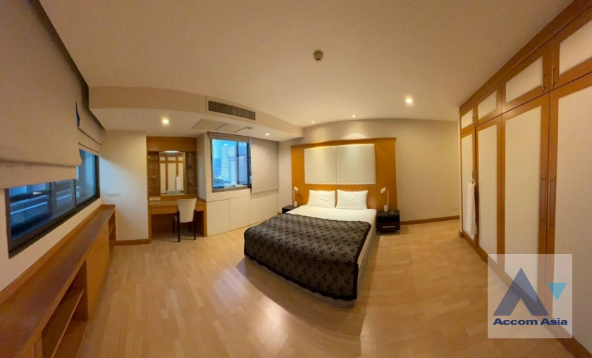 8  2 br Apartment for rent and sale in Ploenchit ,Bangkok BTS Ratchadamri at Step to Lumpini Park AA15155