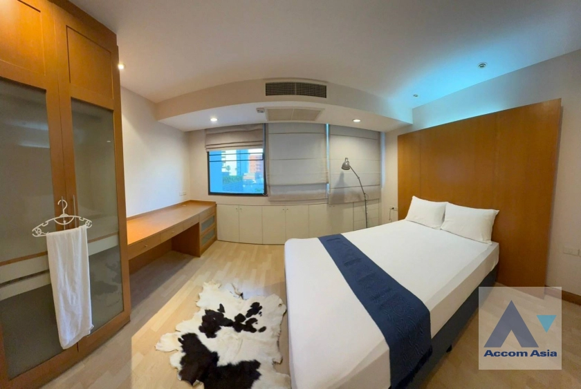 11  2 br Apartment for rent and sale in Ploenchit ,Bangkok BTS Ratchadamri at Step to Lumpini Park AA15155