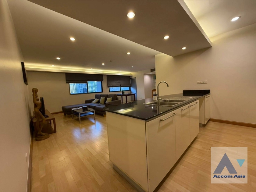 1  2 br Apartment for rent and sale in Ploenchit ,Bangkok BTS Ratchadamri at Step to Lumpini Park AA15155