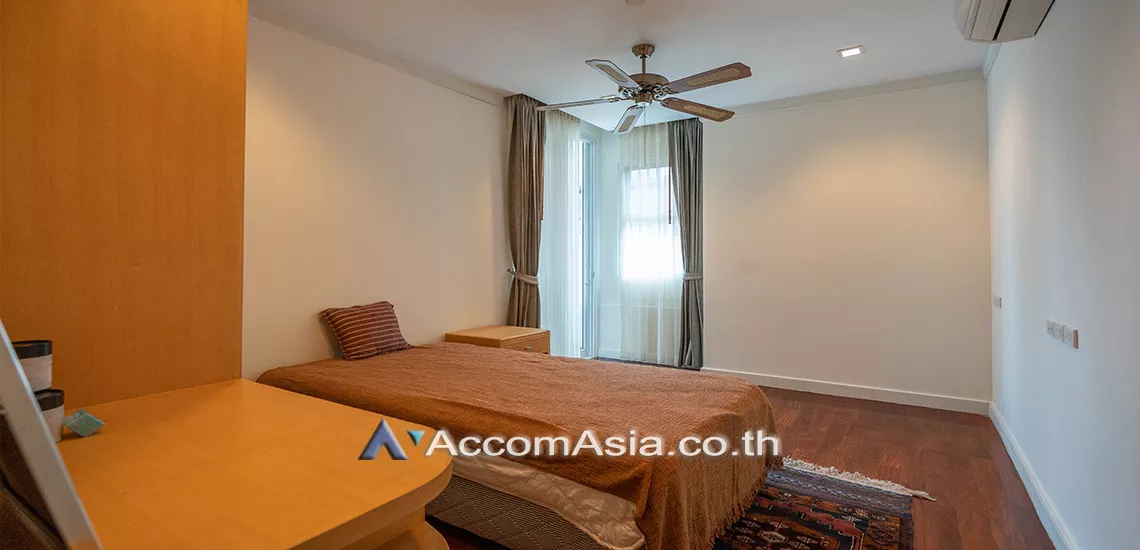 8  2 br Apartment For Rent in Sukhumvit ,Bangkok BTS Phrom Phong at High-quality facility AA15263