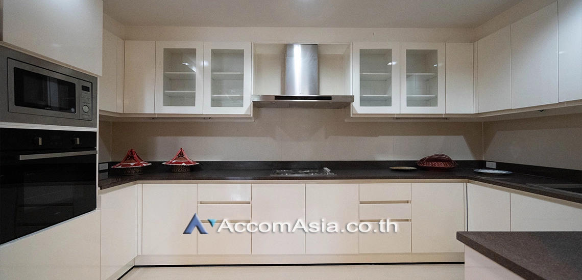6  2 br Apartment for rent and sale in Sukhumvit ,Bangkok BTS Phrom Phong at Apartment with Top Facilities, Close to Emshere AA15263