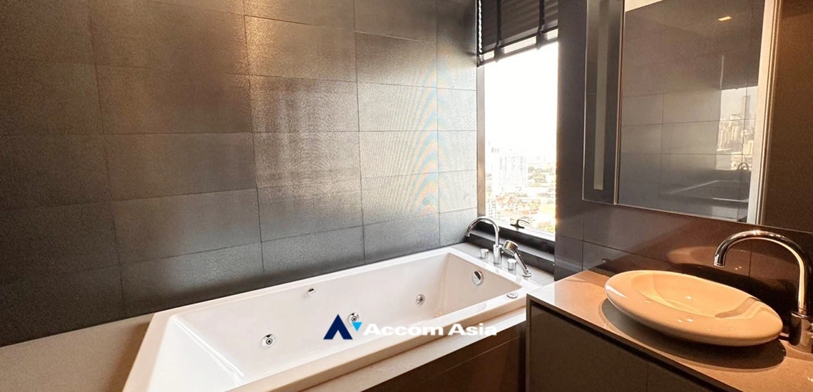 12  2 br Condominium for rent and sale in Silom ,Bangkok BTS Chong Nonsi at M Silom AA15264