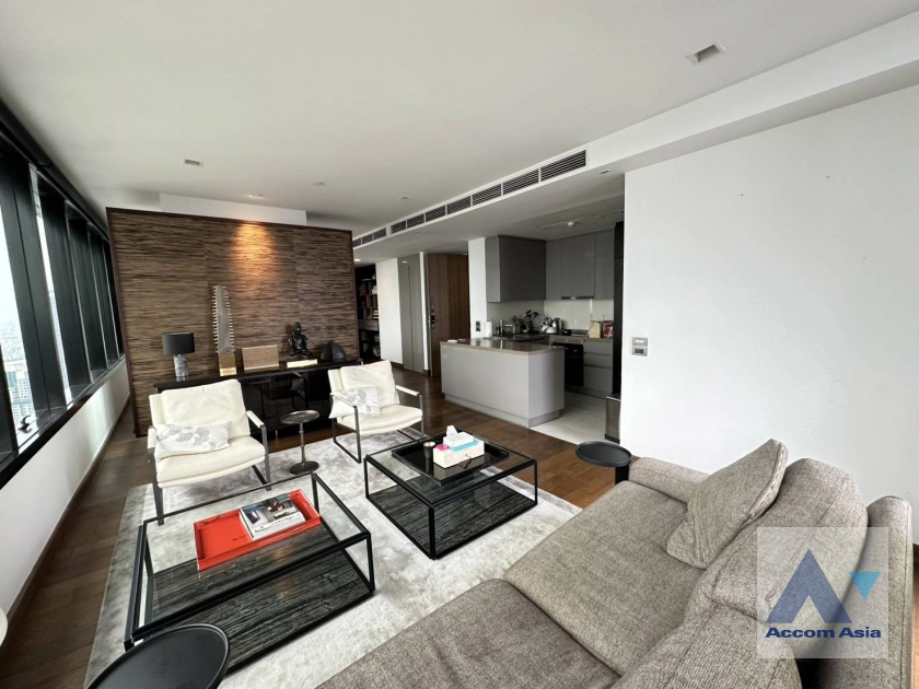 unit 3 Bedrooms  Condominium For Rent in Silom, Bangkok  near BTS Chong Nonsi (AA15265)