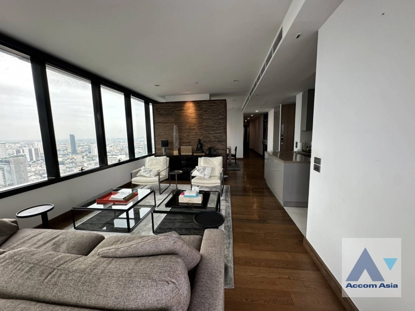 unit 3 Bedrooms  Condominium For Rent in Silom, Bangkok  near BTS Chong Nonsi (AA15265)