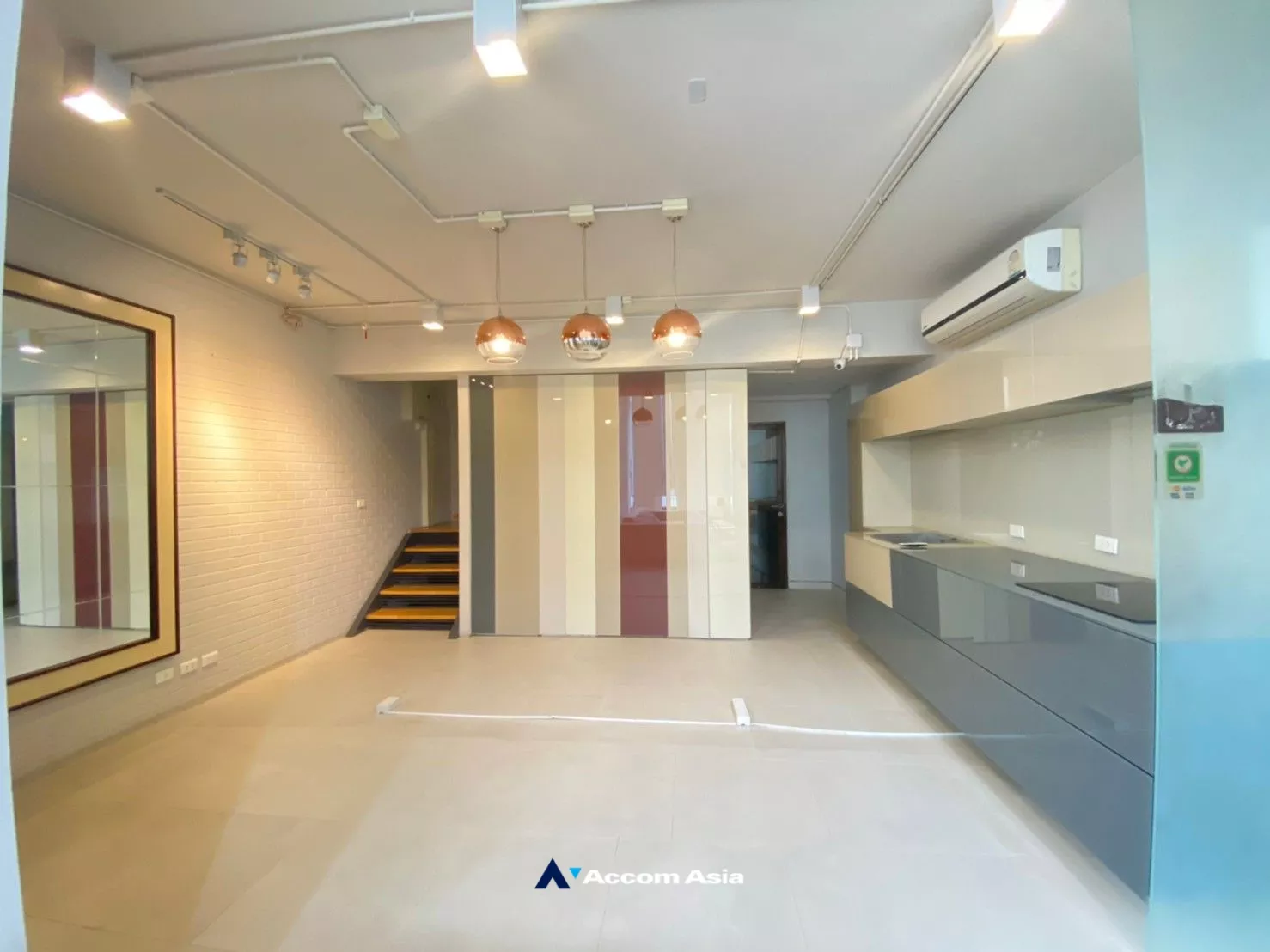 14  3 br Townhouse for rent and sale in Sukhumvit ,Bangkok BTS Punnawithi at Modern Home  AA15293