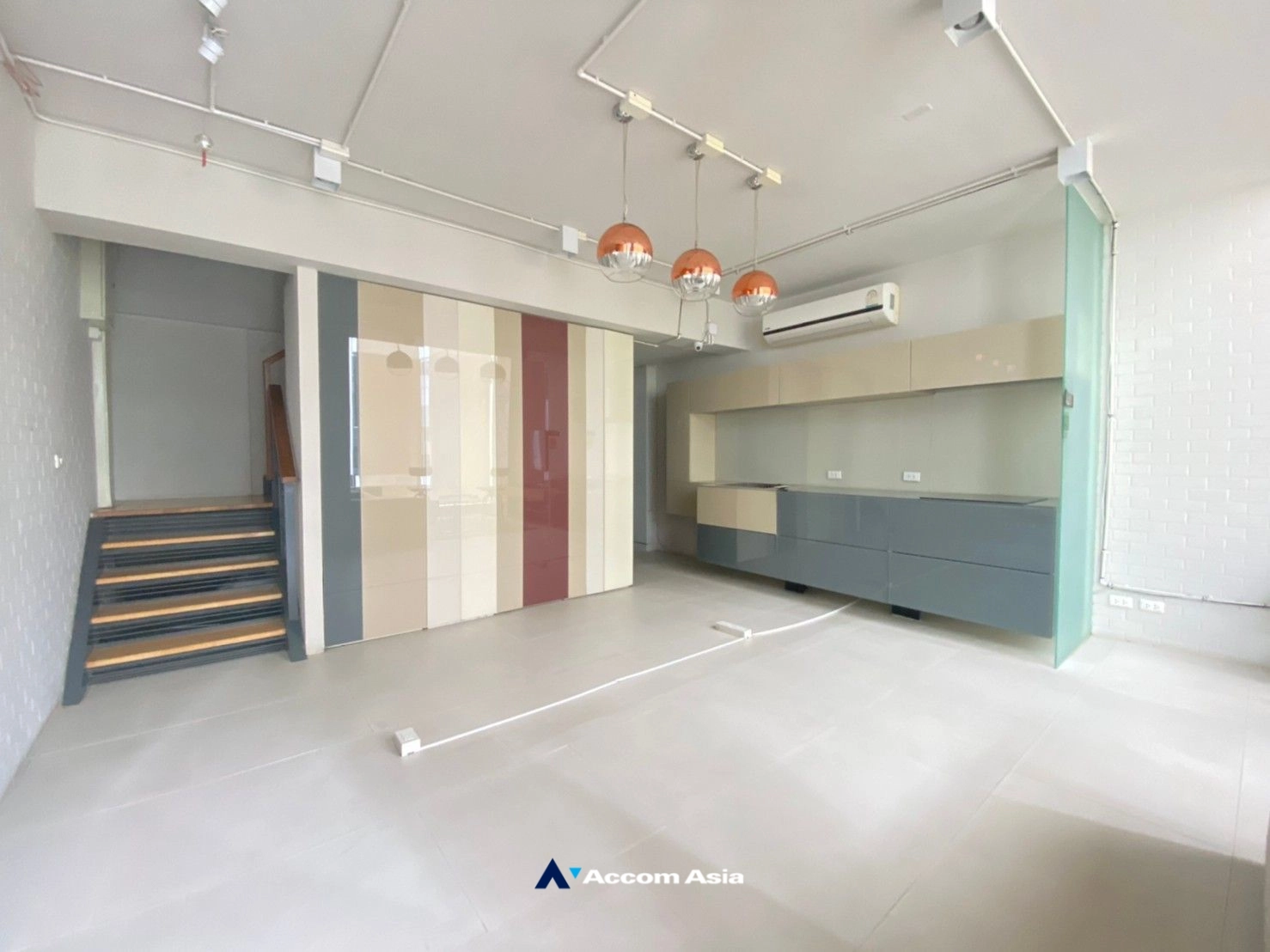 13  3 br Townhouse for rent and sale in Sukhumvit ,Bangkok BTS Punnawithi at Modern Home  AA15293
