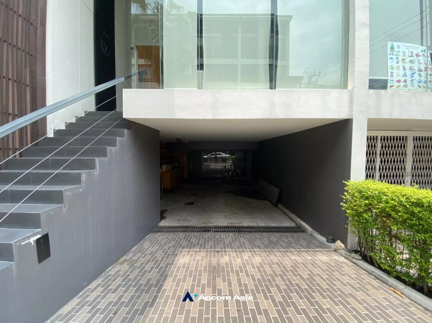 Home Office |  3 Bedrooms  Townhouse For Rent & Sale in Sukhumvit, Bangkok  near BTS Punnawithi (AA15293)