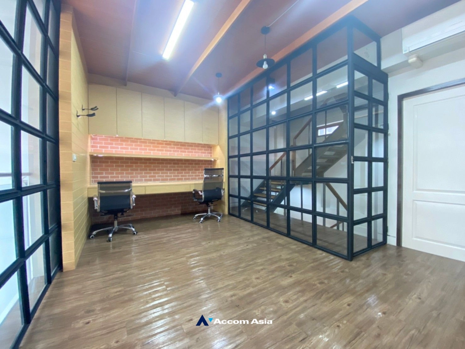 16  3 br Townhouse for rent and sale in Sukhumvit ,Bangkok BTS Punnawithi at Modern Home  AA15293