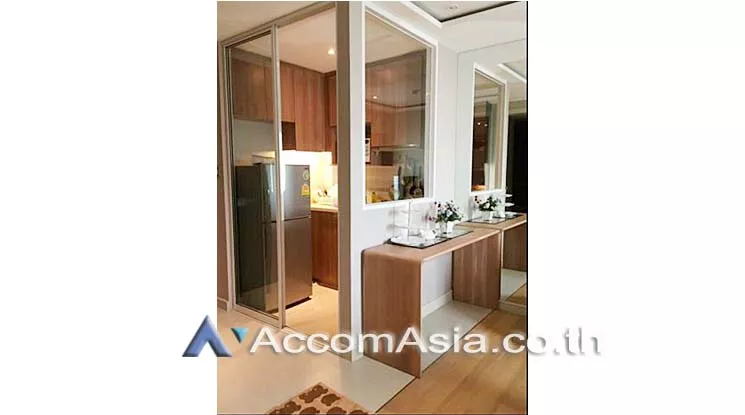 Tidy Deluxe Condominium  1 Bedroom for Sale & Rent BTS Thong Lo in Sukhumvit Bangkok