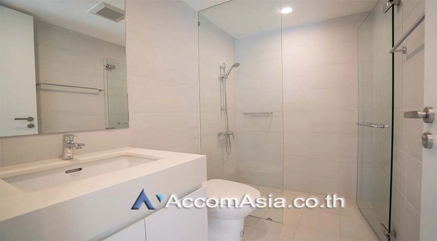 8  2 br Apartment For Rent in Sukhumvit ,Bangkok BTS Phrom Phong at A Cozy Low-Rise Residence 6 Mins Walk From BTS AA15302