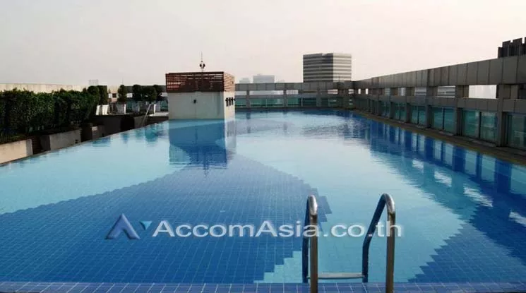  3 Bedrooms  Condominium For Rent in Ploenchit, Bangkok  near BTS Ratchathewi (AA15308)