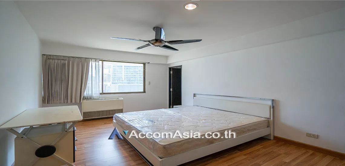 9  3 br Apartment For Rent in Sukhumvit ,Bangkok BTS Asok - MRT Sukhumvit at Family Apartment with Lake View AA15312