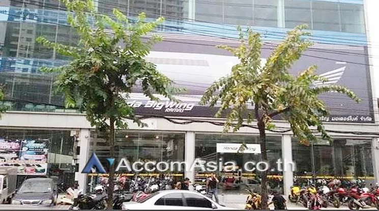  Retail / showroom For Rent in Sathorn, Bangkok  (AA15365)