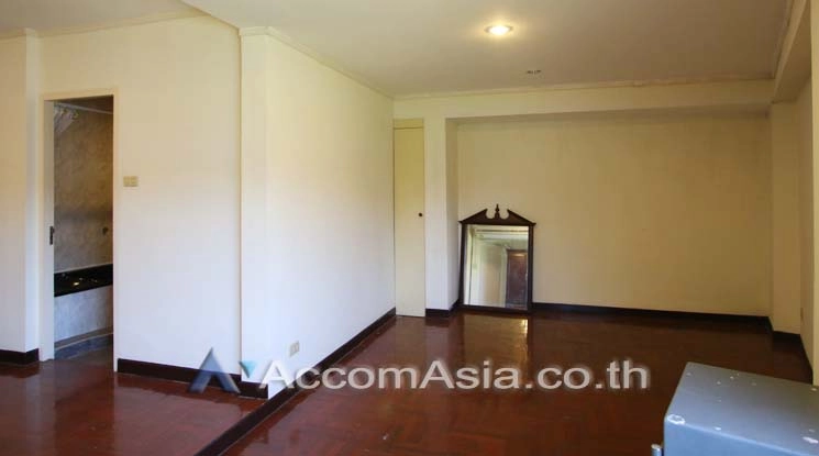 9  3 br House For Rent in Sukhumvit ,Bangkok BTS Phra khanong AA15384