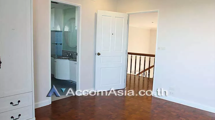 12  4 br Apartment For Rent in Sathorn ,Bangkok BTS Chong Nonsi at Kids Friendly Space AA15429