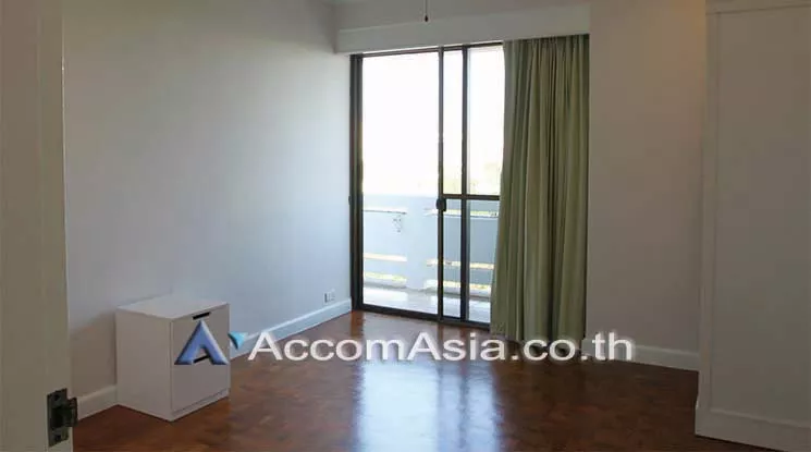 13  4 br Apartment For Rent in Sathorn ,Bangkok BTS Chong Nonsi at Kids Friendly Space AA15429