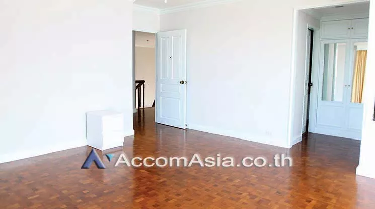 10  4 br Apartment For Rent in Sathorn ,Bangkok BTS Chong Nonsi at Kids Friendly Space AA15429