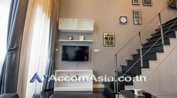 Duplex Condo, Pet friendly |  1 Bedroom  Condominium For Rent in Sukhumvit, Bangkok  near BTS Thong Lo (AA15439)
