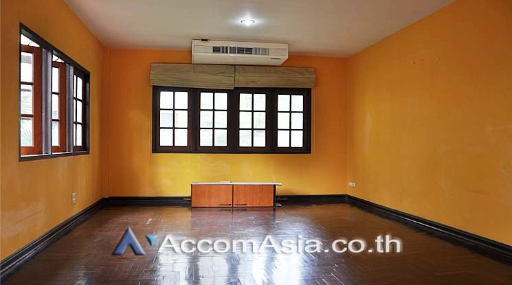 unitHome Office |  3 Bedrooms  House For Rent in Sukhumvit, Bangkok  near BTS Phrom Phong (AA15442)