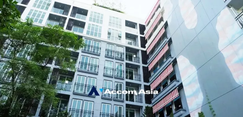  2 Bedrooms  Condominium For Rent & Sale in Phaholyothin, Bangkok  near BTS Saphan-Kwai (AA15457)