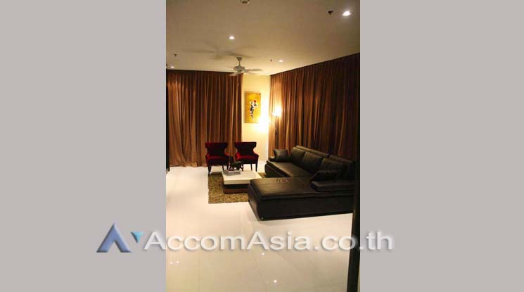 unit 3 Bedrooms  Condominium For Rent in Sukhumvit, Bangkok  near BTS Asok - MRT Sukhumvit (AA15467)
