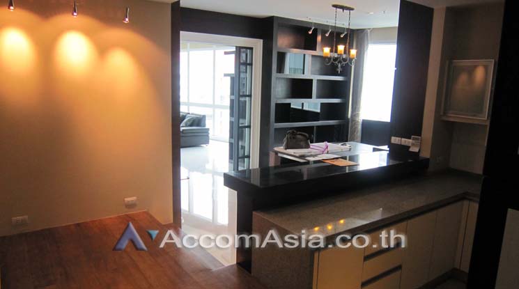 unit 3 Bedrooms  Condominium For Rent in Sukhumvit, Bangkok  near BTS Asok - MRT Sukhumvit (AA15467)