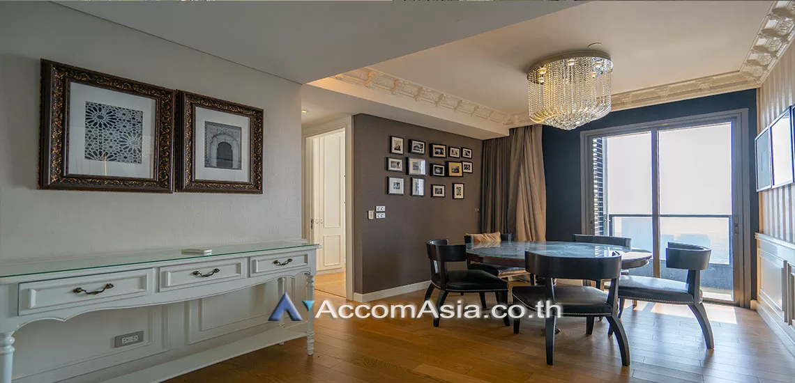 Corner Unit |  3 Bedrooms  Condominium For Rent & Sale in Sukhumvit, Bangkok  near BTS Phrom Phong (AA15495)