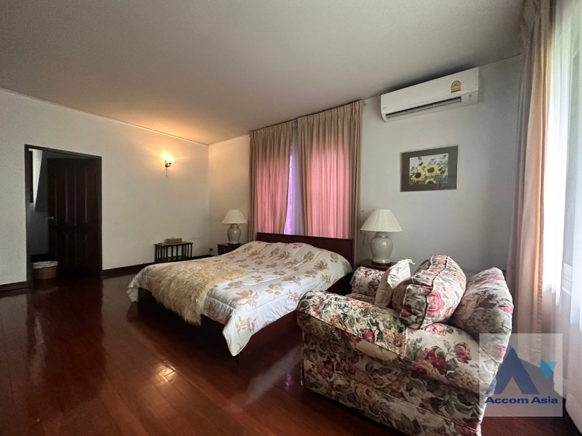 11  4 br House For Rent in Sukhumvit ,Bangkok BTS Ekkamai 50171