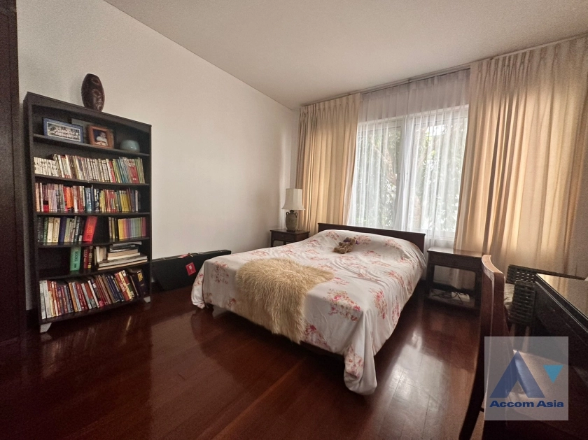 12  4 br House For Rent in Sukhumvit ,Bangkok BTS Ekkamai 50171