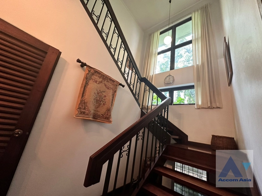 7  4 br House For Rent in Sukhumvit ,Bangkok BTS Ekkamai 50171