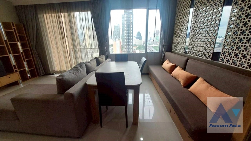 unit 2 Bedrooms  Condominium For Rent in Charoen Nakhon, Bangkok  near BTS Krung Thon Buri (AA15539)