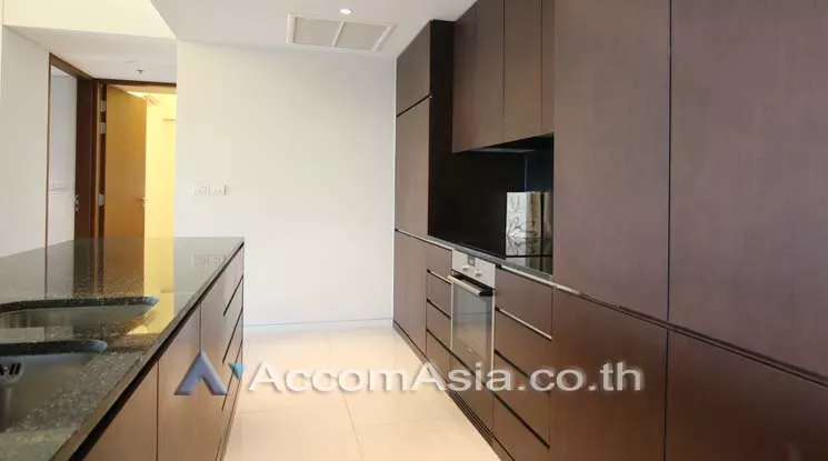 4  2 br Condominium For Rent in Ploenchit ,Bangkok BTS Ratchadamri at Hansar Residence AA15551