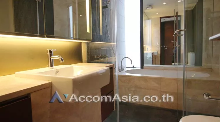 8  2 br Condominium For Rent in Ploenchit ,Bangkok BTS Ratchadamri at Hansar Residence AA15551