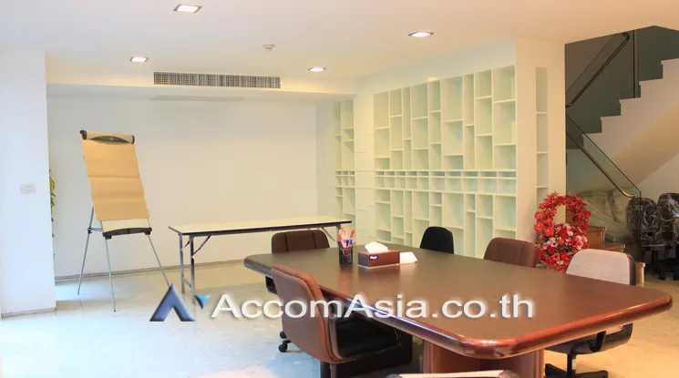 Duplex Condo, Pet friendly |  3 Bedrooms  Condominium For Sale in Sukhumvit, Bangkok  near BTS Phra khanong (AA15556)