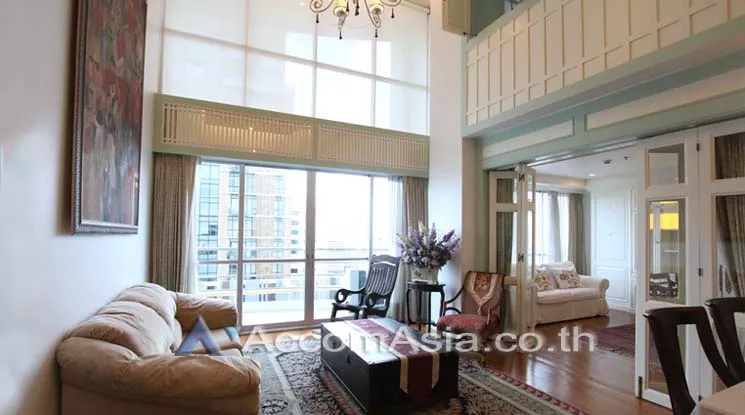 Duplex Condo |  2 Bedrooms  Condominium For Rent in Ploenchit, Bangkok  near BTS Ratchadamri (AA15565)