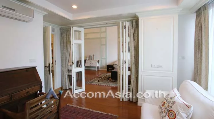  1  2 br Condominium For Rent in Ploenchit ,Bangkok BTS Ratchadamri at The Rajdamri AA15565