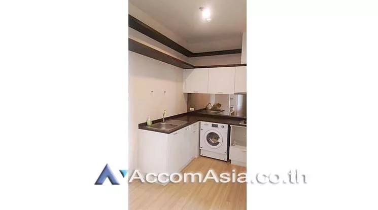 4  2 br Condominium for rent and sale in Charoen Nakhon ,Bangkok  at The Light House AA15638