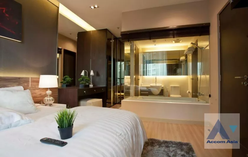 7  1 br Condominium For Sale in Sukhumvit ,Bangkok BTS Phra khanong at Sky Walk Condominium AA15644