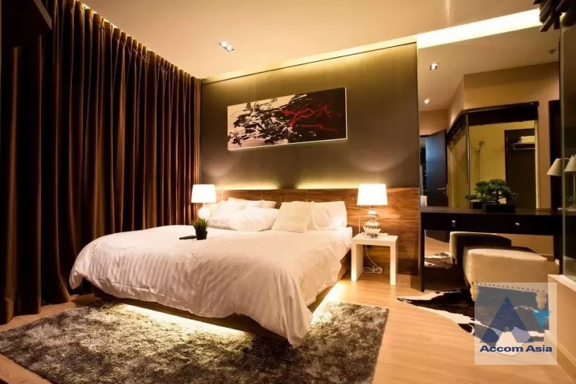 6  1 br Condominium For Sale in Sukhumvit ,Bangkok BTS Phra khanong at Sky Walk Condominium AA15644