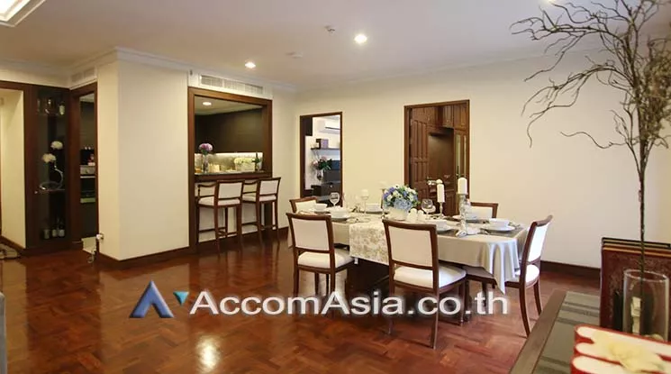 unit 2 Bedrooms  Apartment For Rent in Ploenchit, Bangkok  near BTS Ploenchit (AA15646)