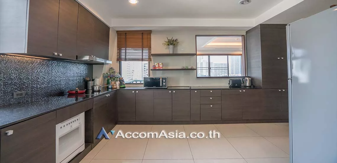 6  4 br Apartment For Rent in Ploenchit ,Bangkok BTS Ploenchit at Residence of Bangkok AA15648