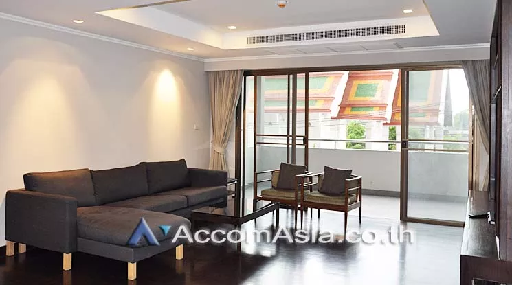  2 Bedrooms  Apartment For Rent in Ploenchit, Bangkok  near BTS Ploenchit (AA15649)