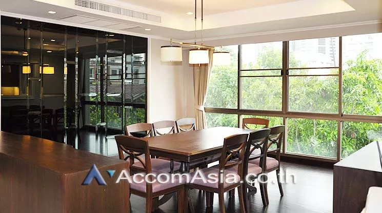 unit 2 Bedrooms  Apartment For Rent in Ploenchit, Bangkok  near BTS Ploenchit (AA15649)