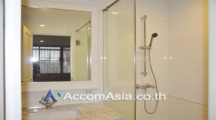 8  2 br Apartment For Rent in Ploenchit ,Bangkok BTS Ploenchit at Step to Lumpini Park AA15649