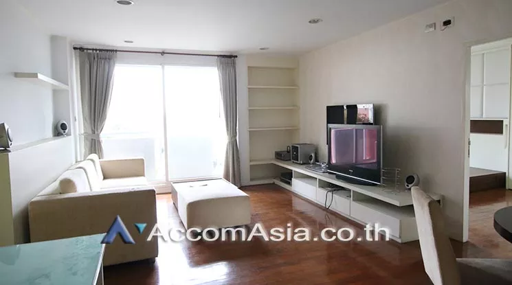  2 Bedrooms  Condominium For Sale in Ploenchit, Bangkok  near BTS Ploenchit (AA15721)