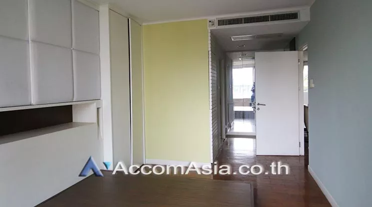 8  2 br Condominium For Sale in Ploenchit ,Bangkok BTS Ploenchit at Baan Siri Ruedee AA15721