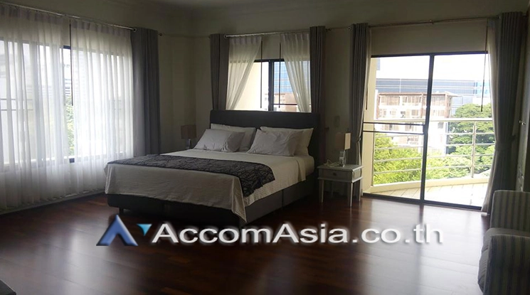 16  3 br Apartment For Rent in Sathorn ,Bangkok MRT Lumphini at Homely atmosphere place AA15724