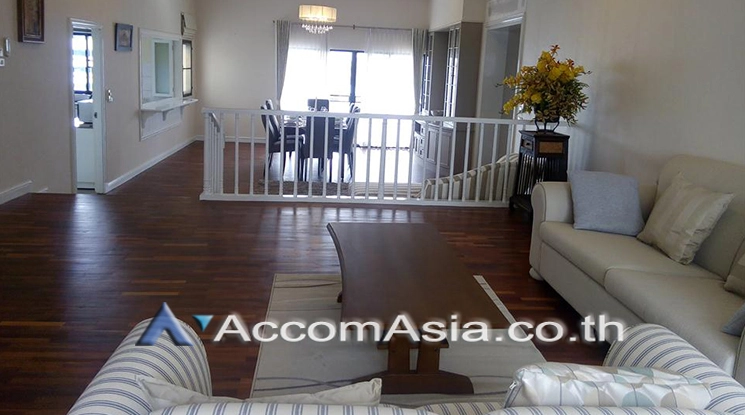 unit 3 Bedrooms  Apartment For Rent in Sathorn, Bangkok  near MRT Lumphini (AA15724)